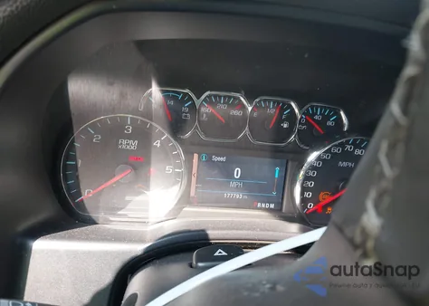 2014 Chevrolet Silverado 1500 1Lt из США, поврежденный, VIN 1GCRCREC8EZ243919